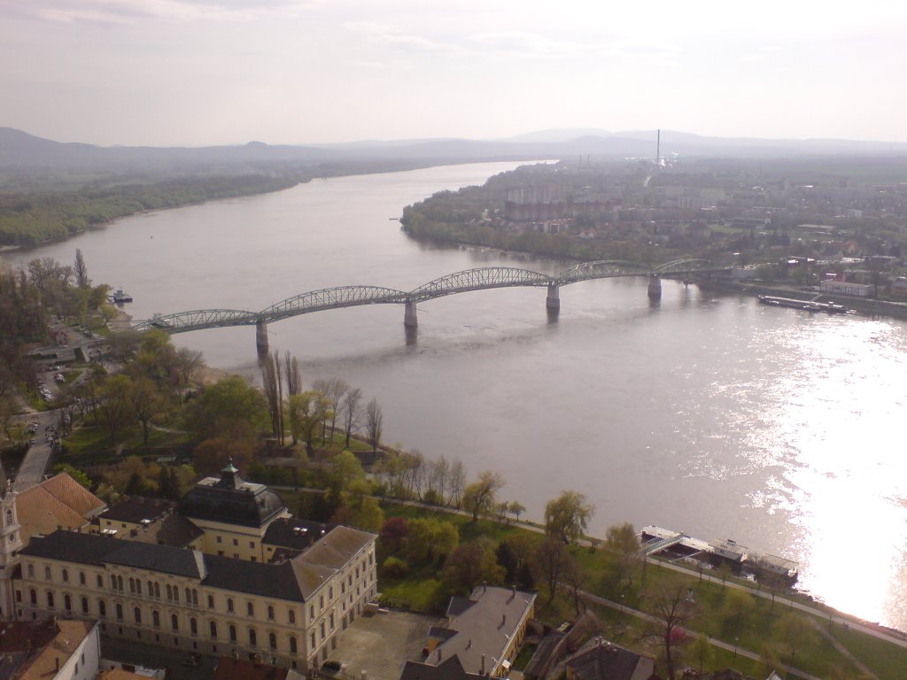 Esztergom, Hungary by elpobp