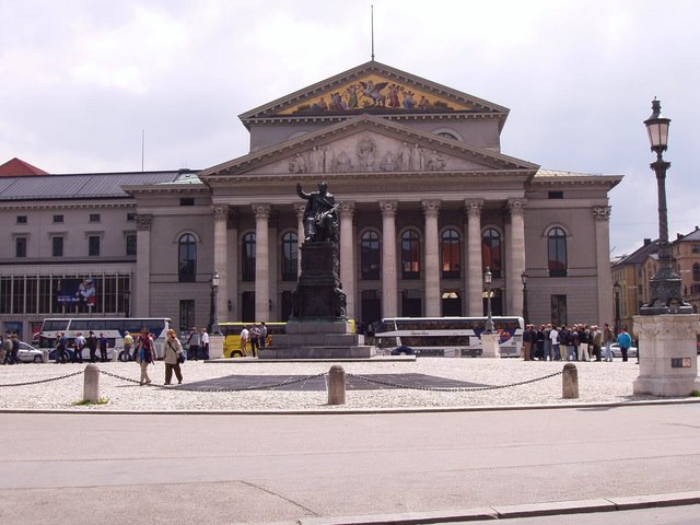 046 Max-Joseph-Platz, Nationaltheater by Daniel Meyer