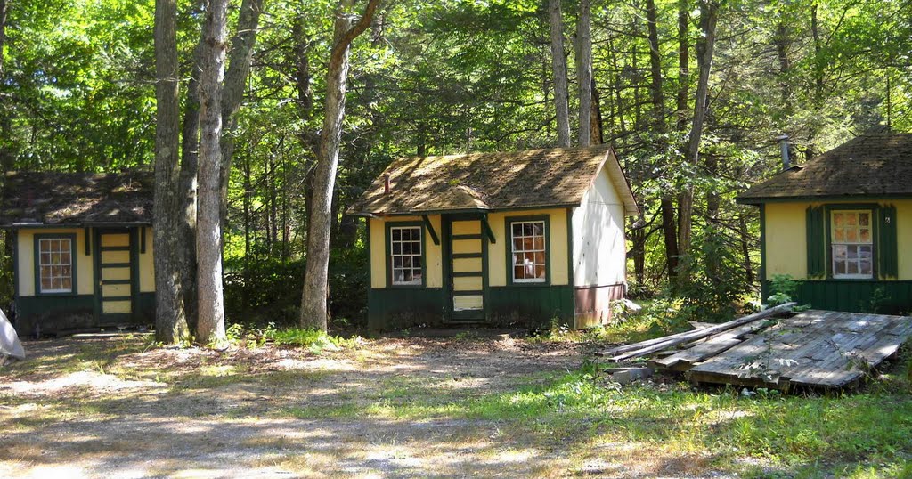 Colonel's Creek Campground, Historic Lincoln Highway, Route 30, 7000 Chambersburg Rd, Fayetteville, PA by Mean Mister Mustard