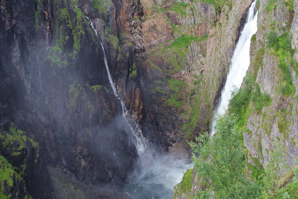 Vøringsfossen waterfall by Elena Zakamaldina