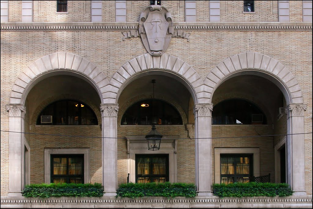 Racquet & Tennis Club Building - 370 Park Avenue, NYC - July 2011 by LuciaM