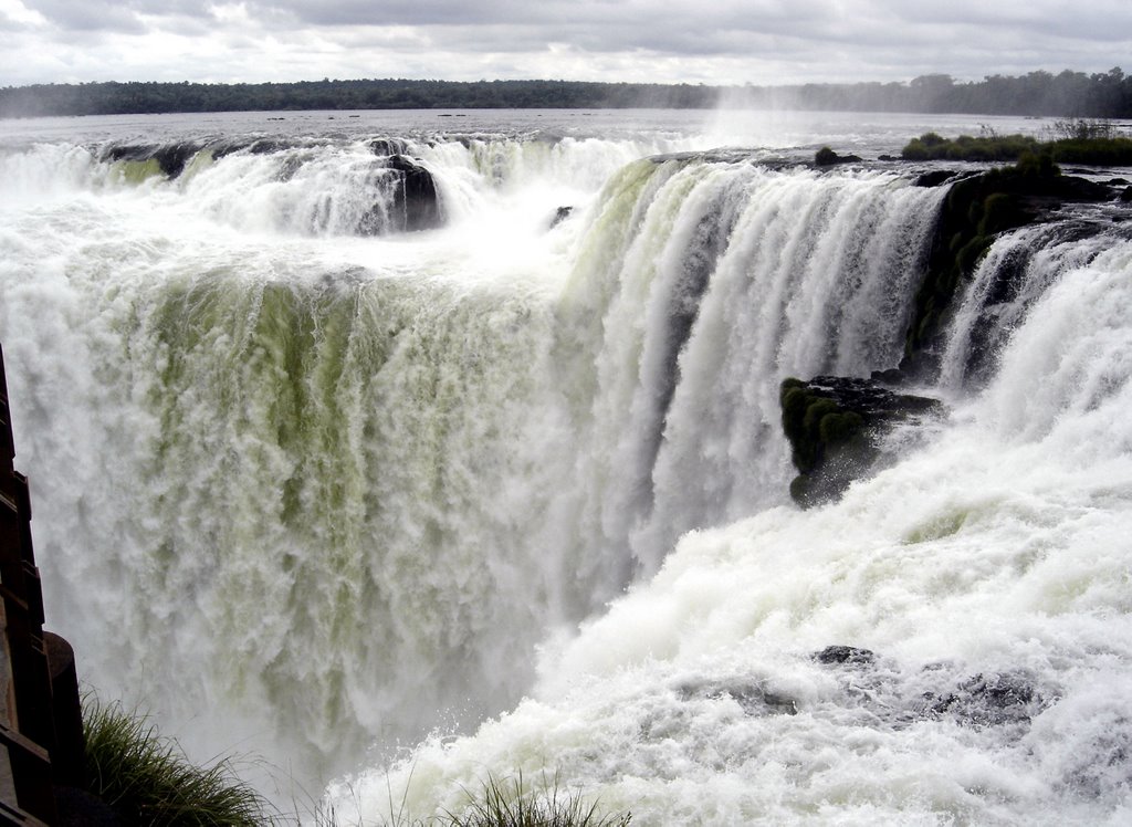 Argentina, Cataratas Iguazú by cesarcriado