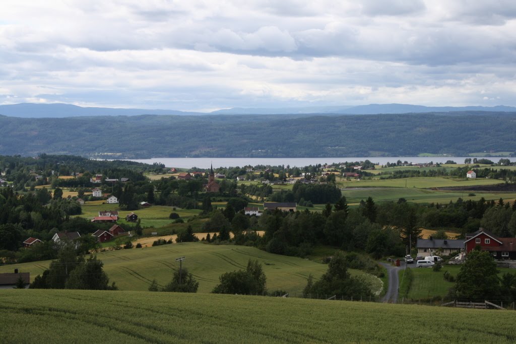 Utsikt over Hadeland by Katrine Vefferstad