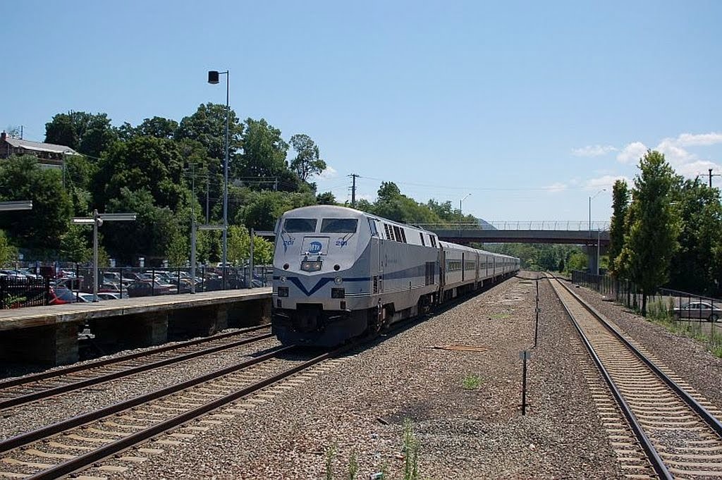 Northbound Metro North Commuter Railroad Passenger Train arrives at the station with GE P32AC-DM No. 201 in the lead at Beacon, NY by Scotch Canadian