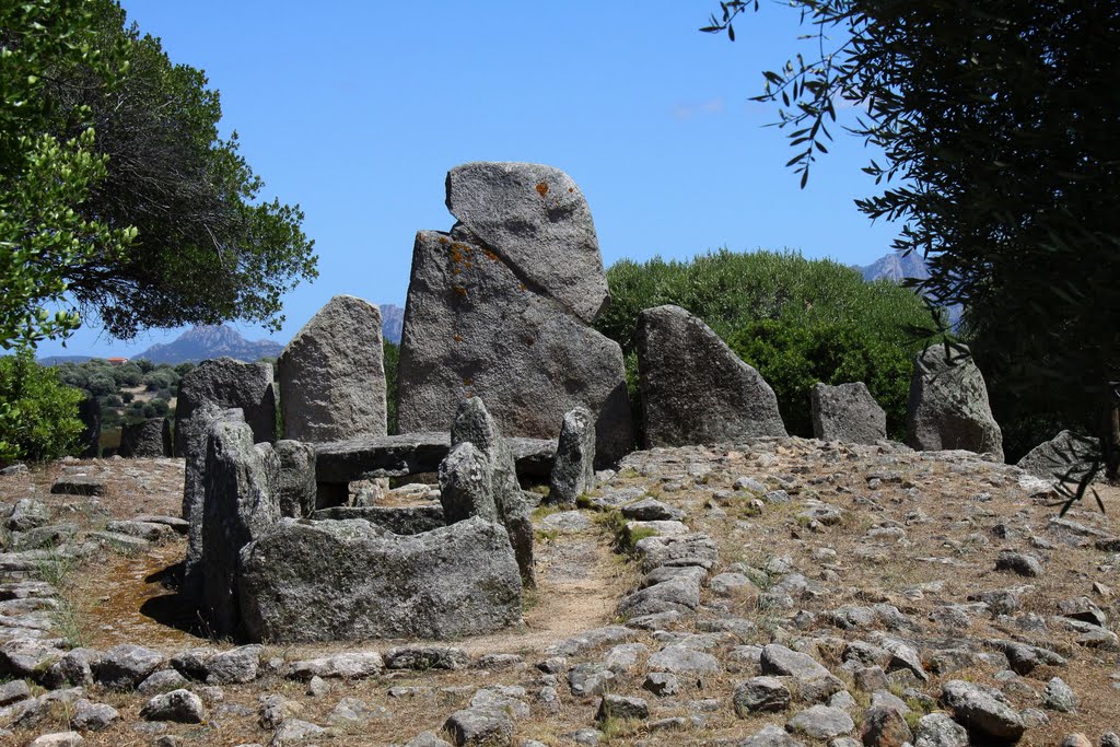 La Tomba di Li Lolghi - Sardinia by Láďa Kraus