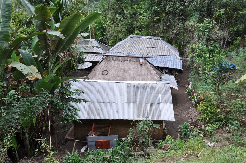 Small farmers house by Icepick