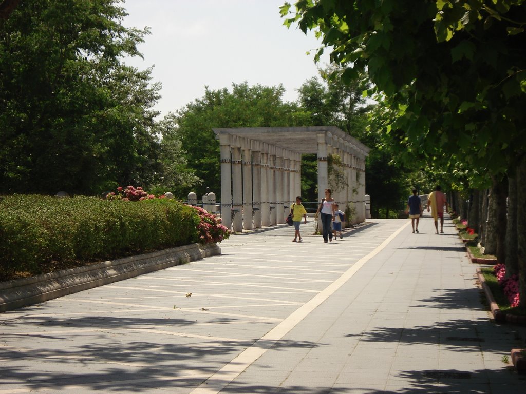 Paseo por Reina Victoria by cuca fernandez