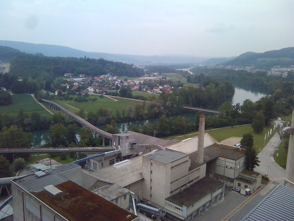 Die Aussicht aus dem Zementwerk in Wildegg by o.liede