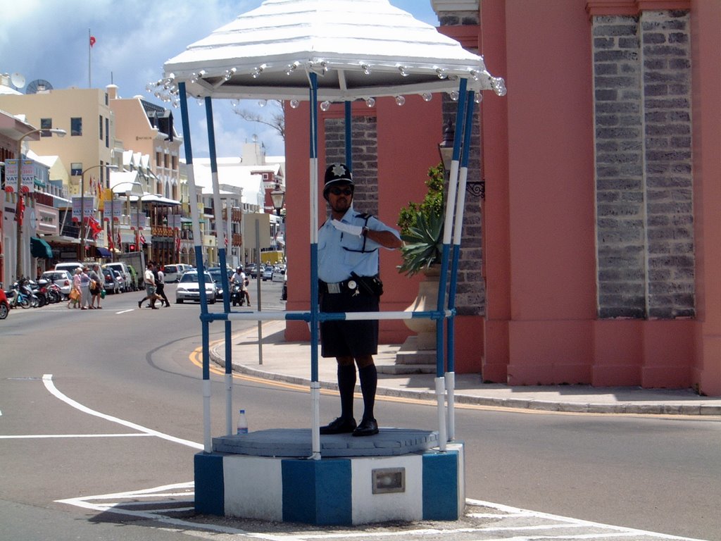 The Birdcage, Hamilton. Bermuda by jffrywrght