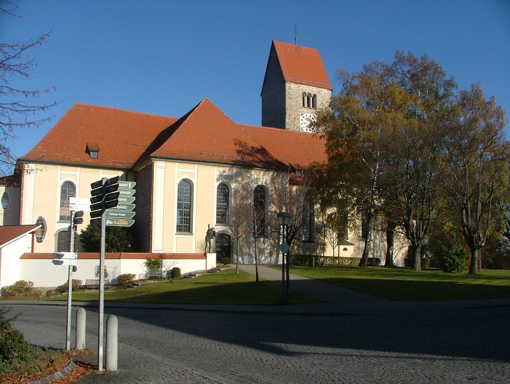 Wiggensbach Marktplatz und Kirche by Richard Mayer