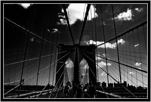 Brooklyn Bridge by gn0me