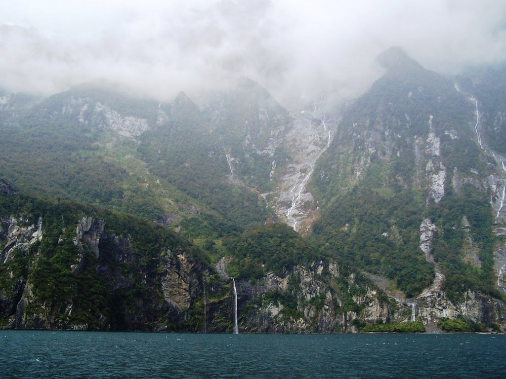 Milford Sound - New Zealand by Mark Cassee