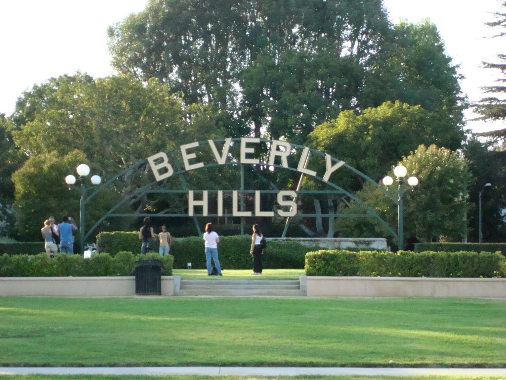 Beverly Hills by Antonella Pino