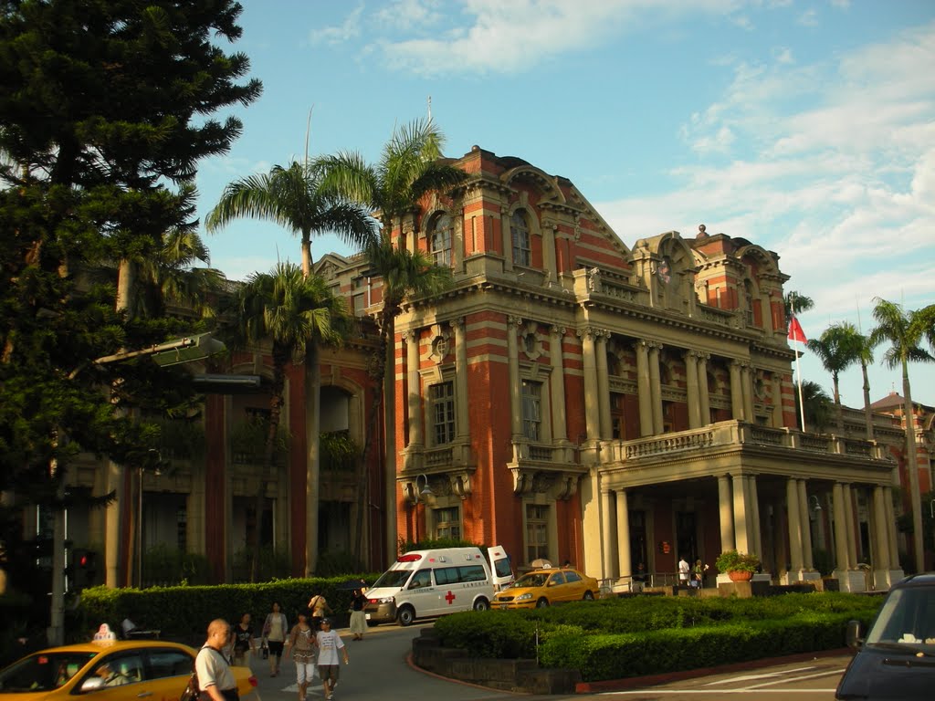 台大醫院 Hospital of National Taiwan University by Foxy Who \(^∀^)/