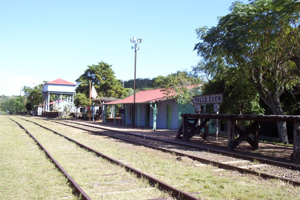 Estación Valle Edén by Pablo De Vita