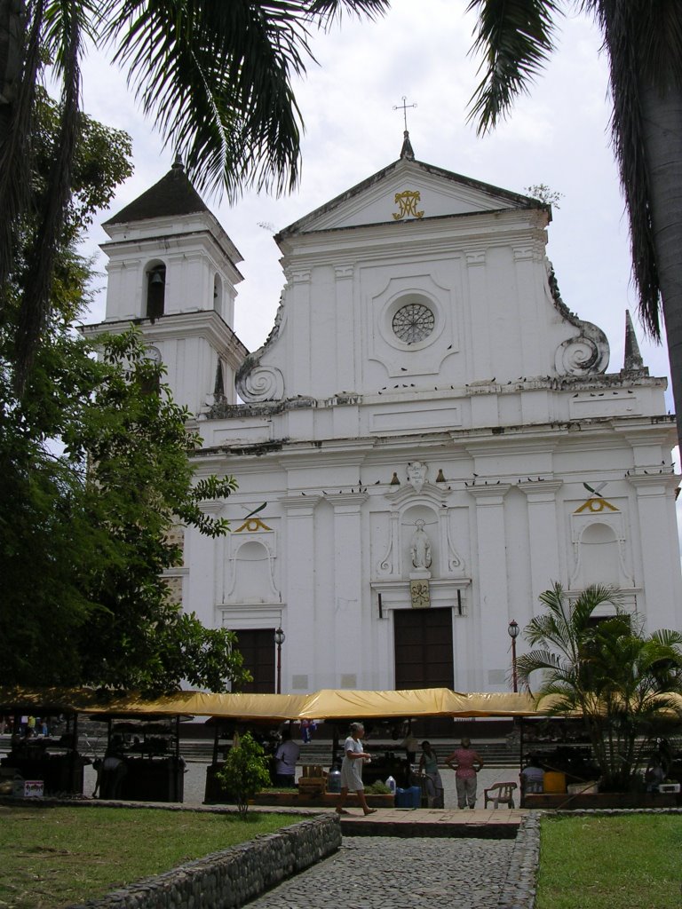 Iglesia principal de Santa Fé by Vladimir Aristizabal