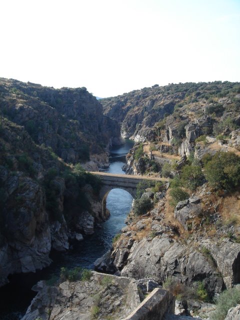 Presa El Villar by Francisco J. Mulero