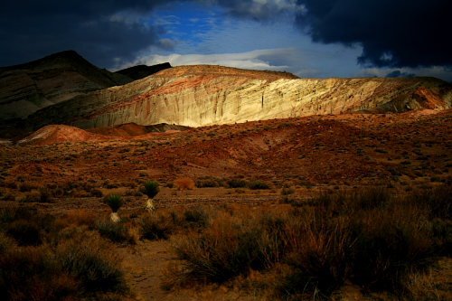 Red Rocks Canyon 2 by Robert Lyon