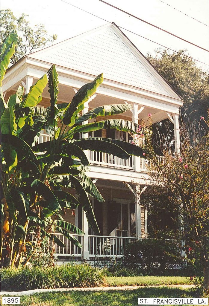 1895 Crowley house, St Francisville La (8-9-2000) scanned 35mm by Ken Badgley