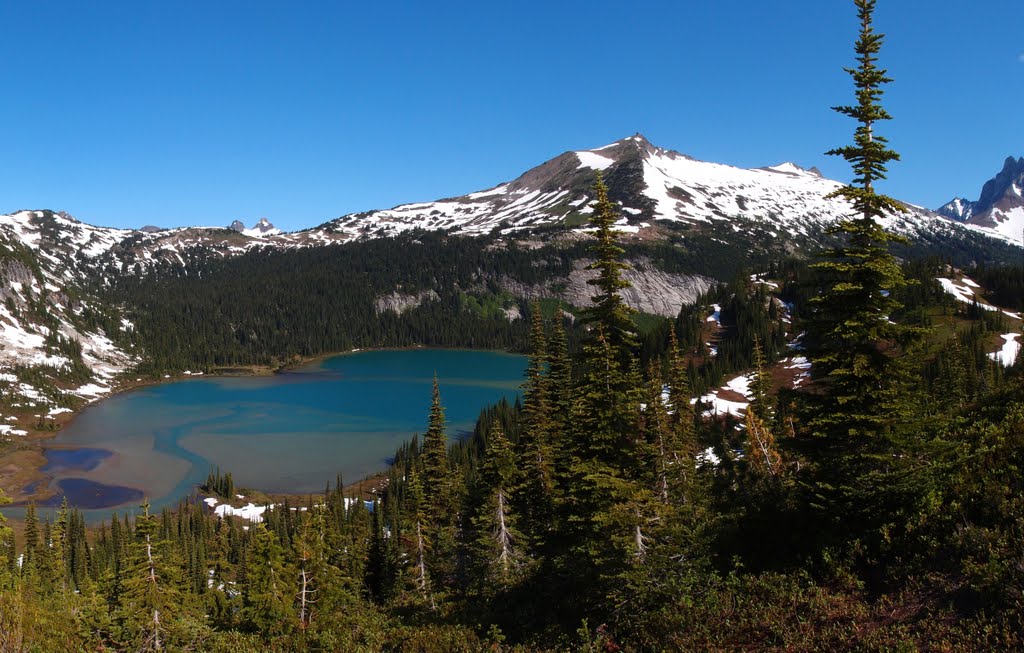 Lyman Lake by randylikestoclimb