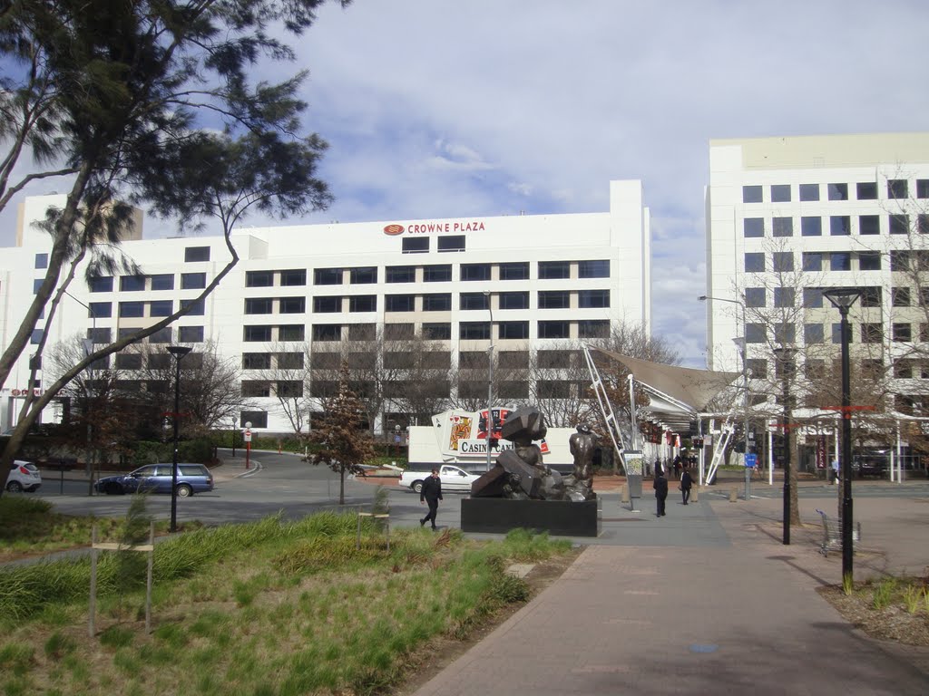 Towards the Crown Plaza Canberra by Geniene Prater