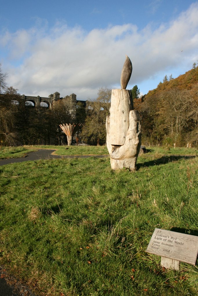 Afon Efyrnwy , base of Lake Vyrnwy by fillupbee1