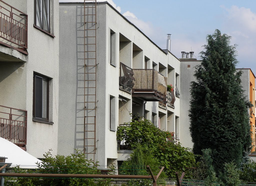 ÚSTÍ nad Orlicí - městská část Hylváty - sídliště "Dukla"- řadové rodinné domy / part of the city Hylváty - "Dukla" - terraced houses by votoja - CZ