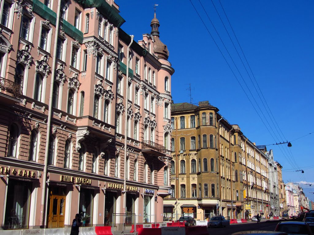 St-Petersburg/San-Pietroburgo Ул.Некрасова / Via Nekrasov/ Nekrasov's street by Andrej Antipin