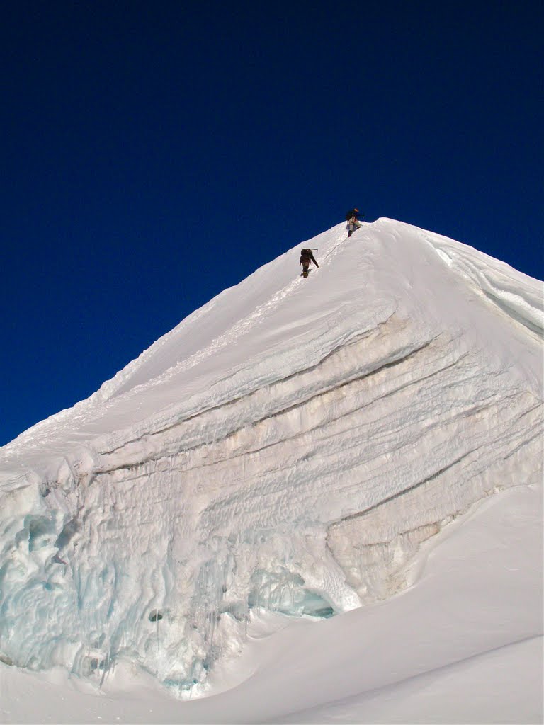 2 dames au sommet du Bishorn, 1 aout 2011 by Ferrom