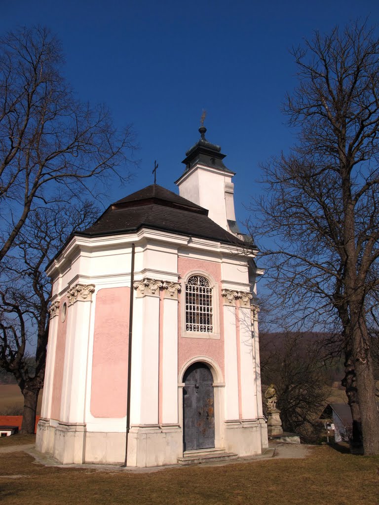 Kapelle bei Heiligenkreuz by gerhard weiss