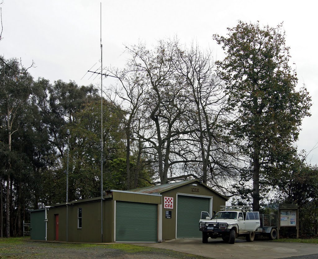 Pakenham Upper Country Fire Authority (CFA) Station (2011) by Muzza from McCrae