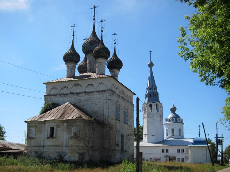 Слева-направо: Троицкая и Богородицерождественская церкви села Писцова. by Костромич