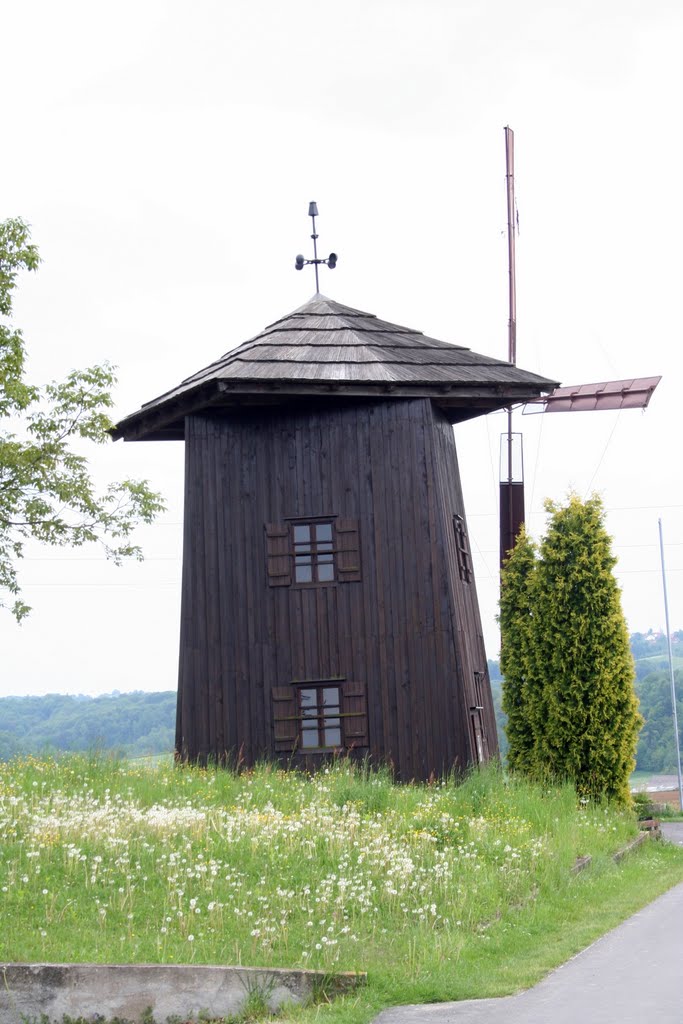 WIND MILL STARA GORA by izidorploj