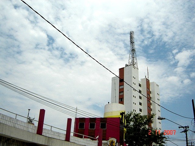 Torre da TV Brasil na Ilha Porchat by Emilio Pechini