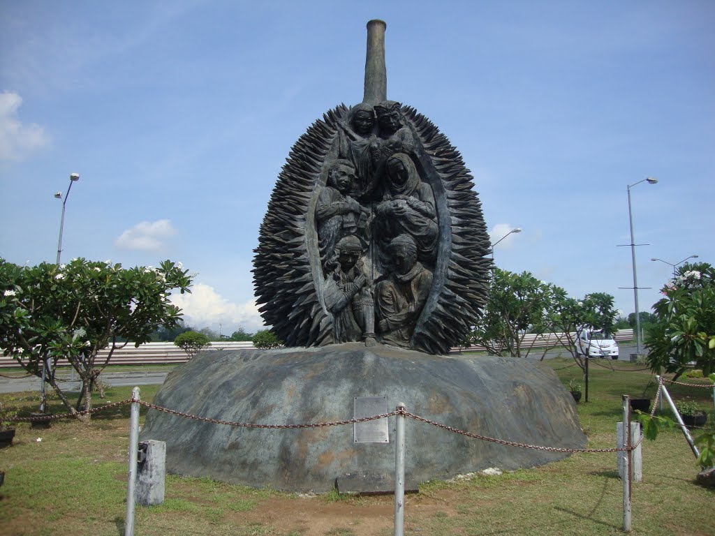 Giant Durian Sculpture, by:DongB by daebo75