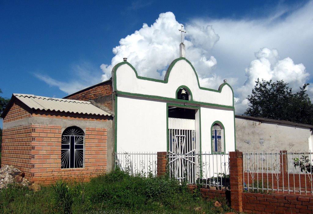 Capilla de Santa Cecilia, Parroquia de Santa Rosa de Lima de El Salado, San José de Cúcuta - Colombia by Silvano Pabón Villamizar