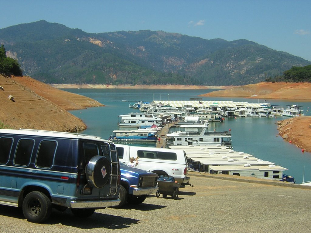 Digger Bay Marina 8-3-2007 by Kyle Stephen Smith