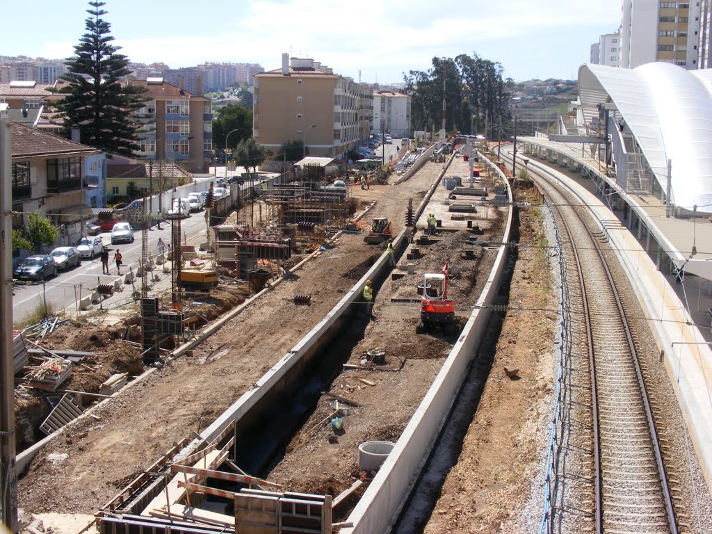 Estação de Comboios - Barcarena by André M. Medrado