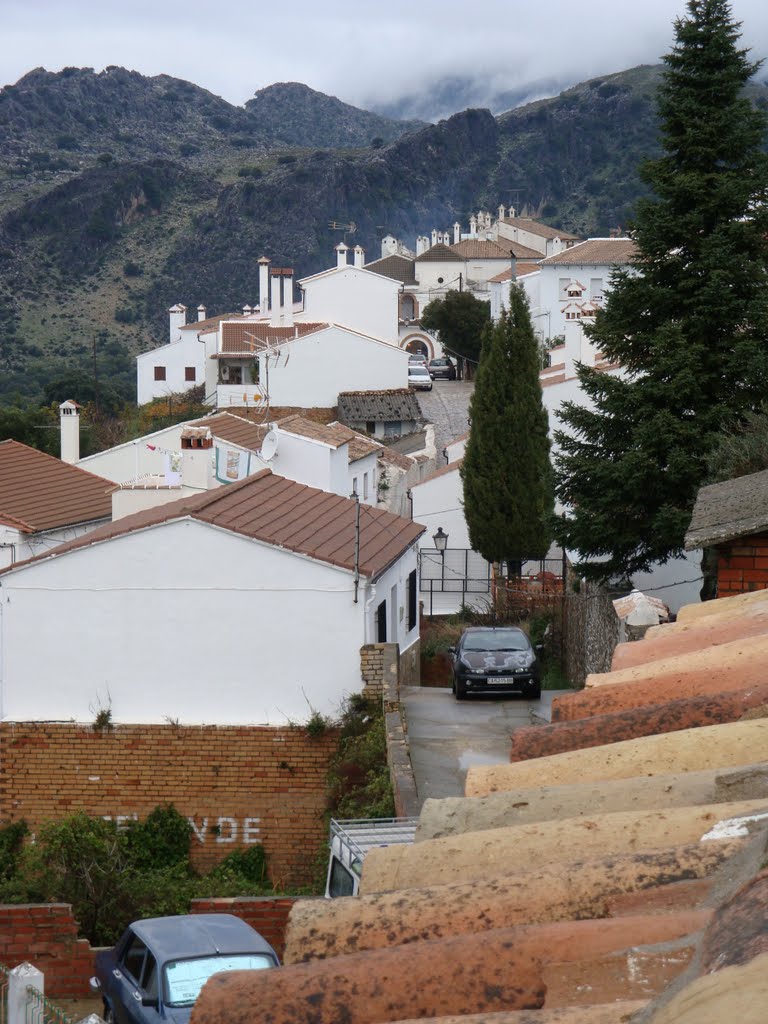 Desde el tejado de una casa rural by BanditS