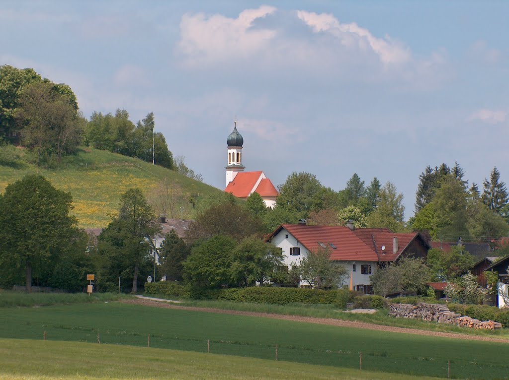 Bei Vilgertshofen by Helmar Pfister