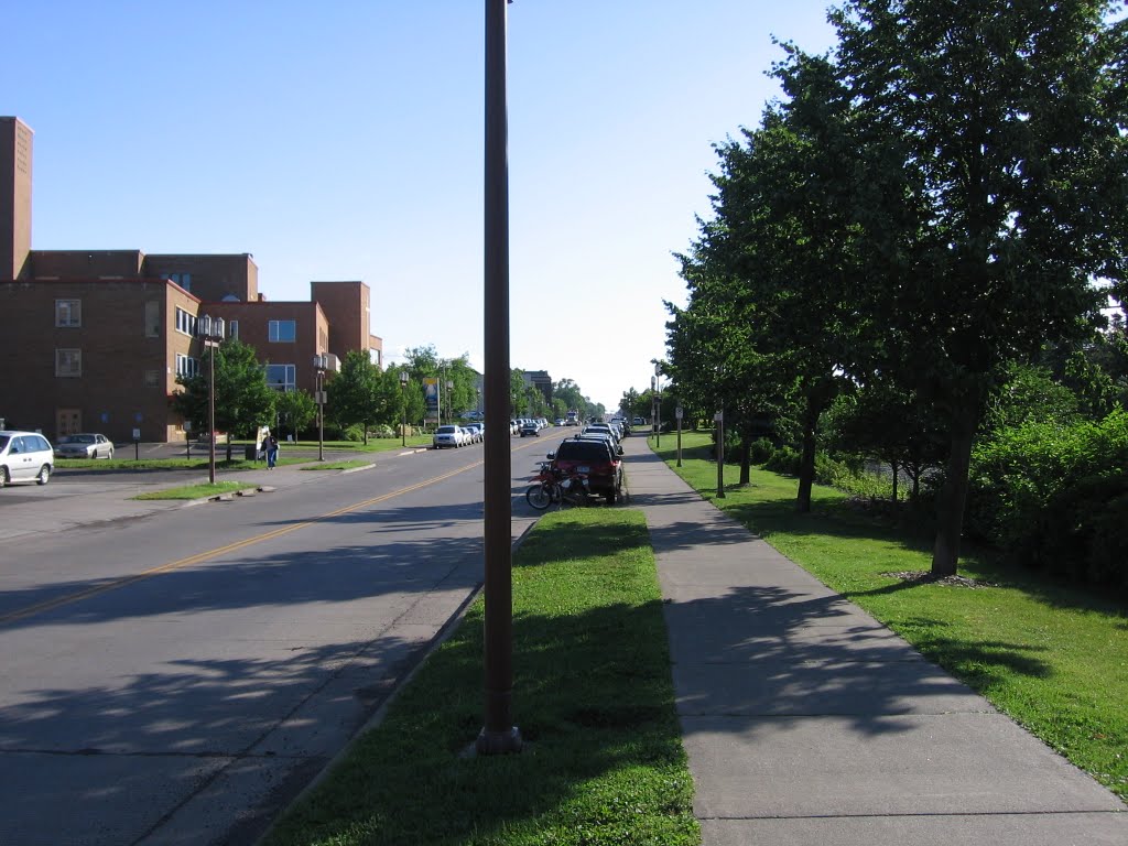 London Road, Duluth 8-9-11 by jeanduluth