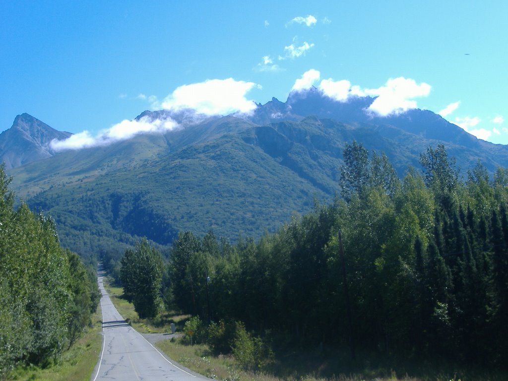 Approaching the trailhead by mikewolverton