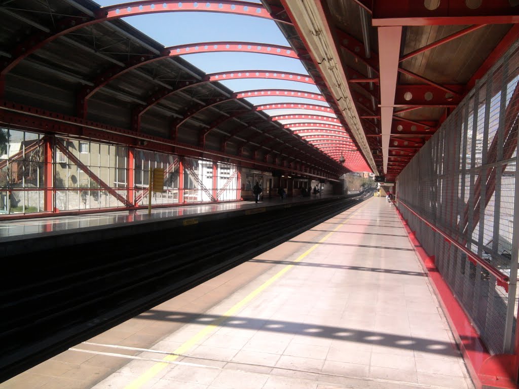 Estacion Ñuble by naXoo