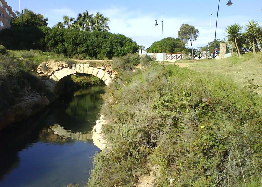 DESEMBOCADURA DEL AGUA DE LA SALINA ROSADA by Revoltosa