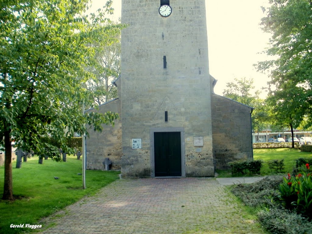 Onderste deel van het kerkje...........Aug. 2011 by Gerold Vluggen