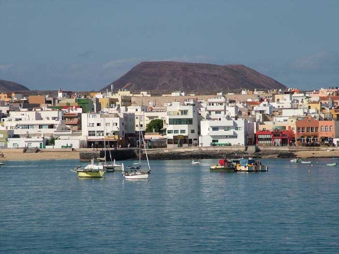 LLEGADA A CORRALEJO by Olga Montolío