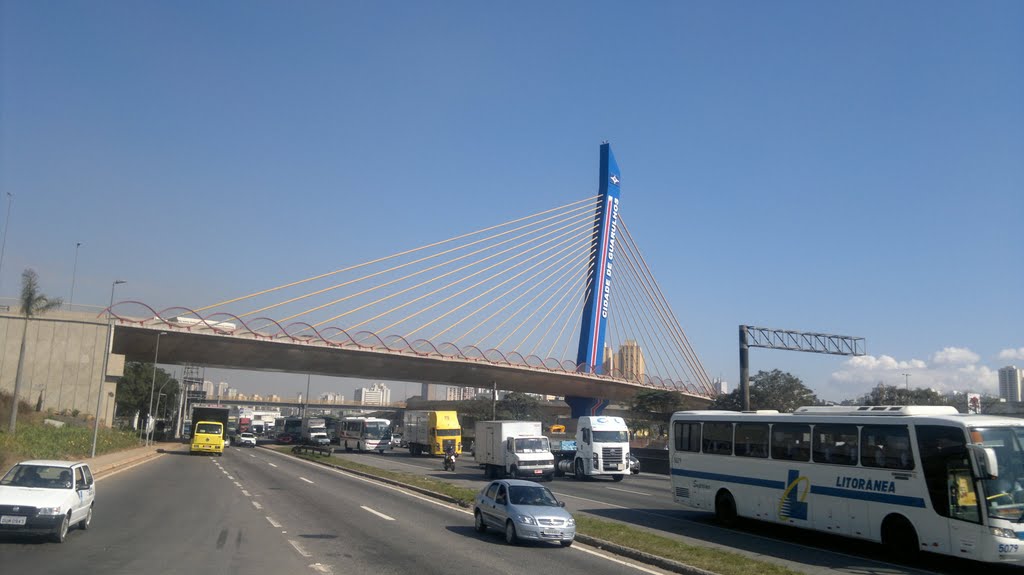 Ponte sobre a Dutra, Guarulhos SP by marchellonne