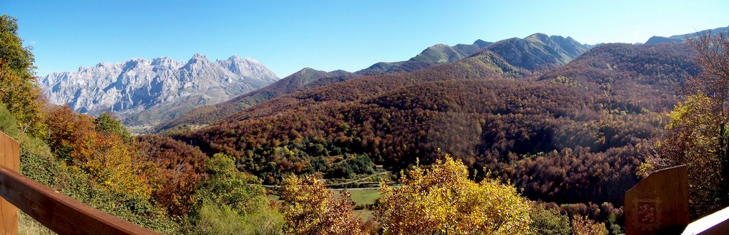 Mirador_a_Picos_de_Europa_y_Valdeón by [ Froilán López ]