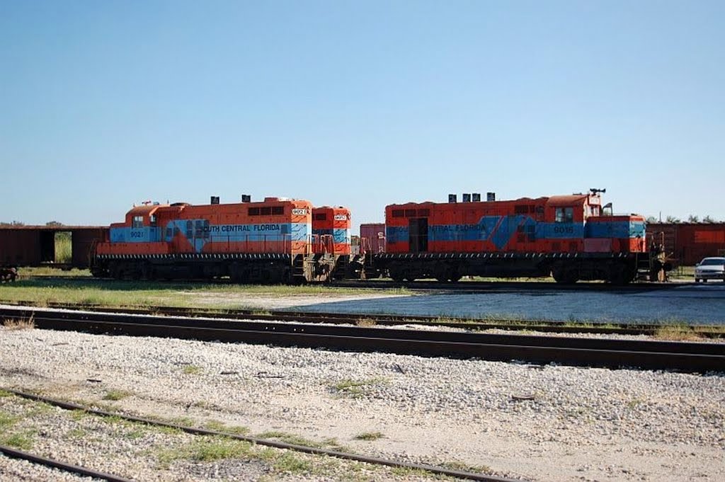 South Central Florida Express Railroad Diesel Locomotives at Clewiston, FL by Scotch Canadian