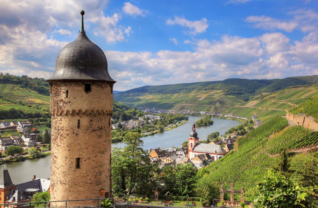 Zell an der Mosel by kurt Oblak